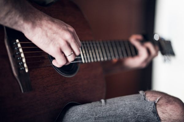 Meilleurs sites pour réserver des cours de guitare à Clermont-Ferrand